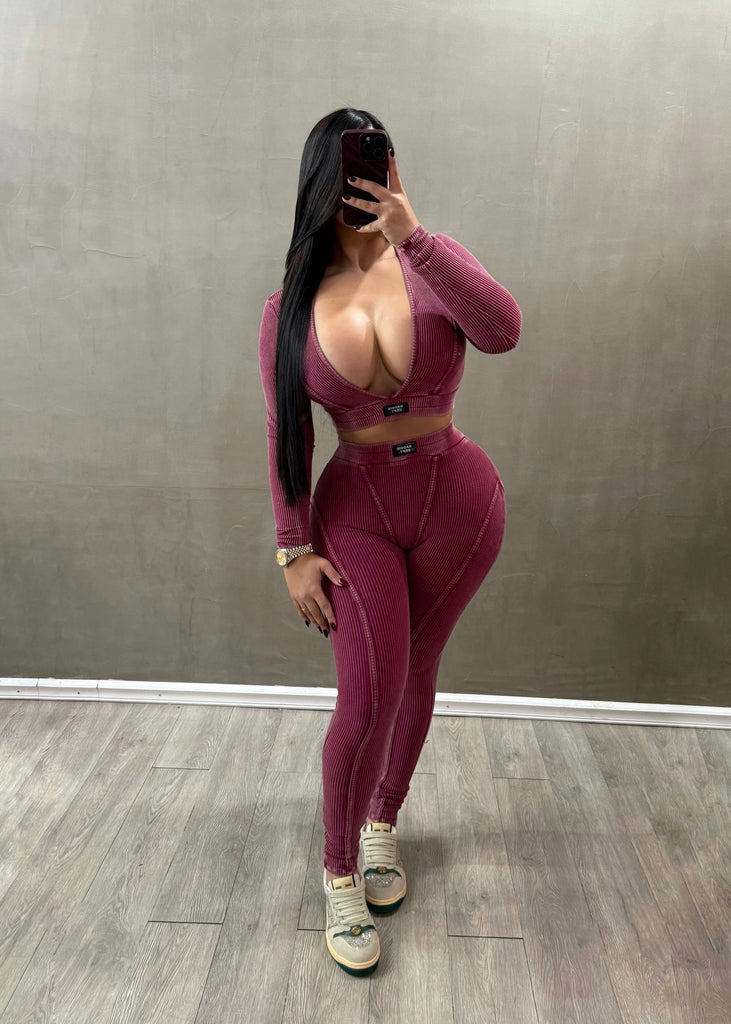 Mineral Burgundy Set