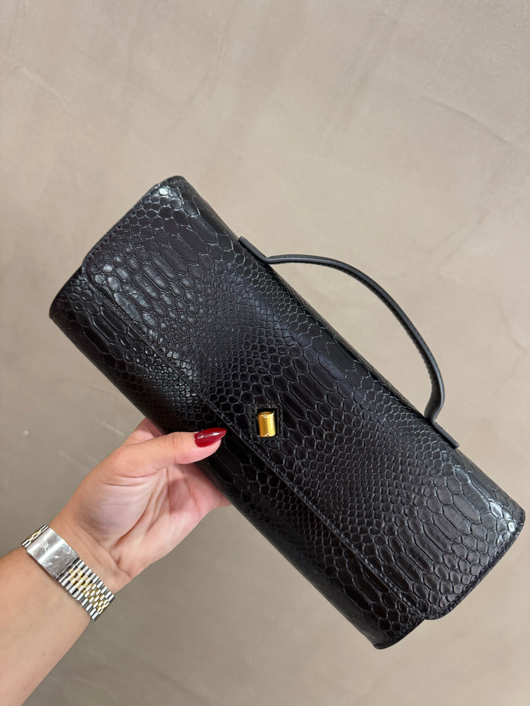 Bottega Inspo Black Clutch