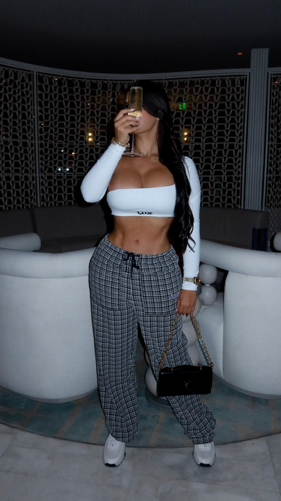 Lux Exclusive Bottom