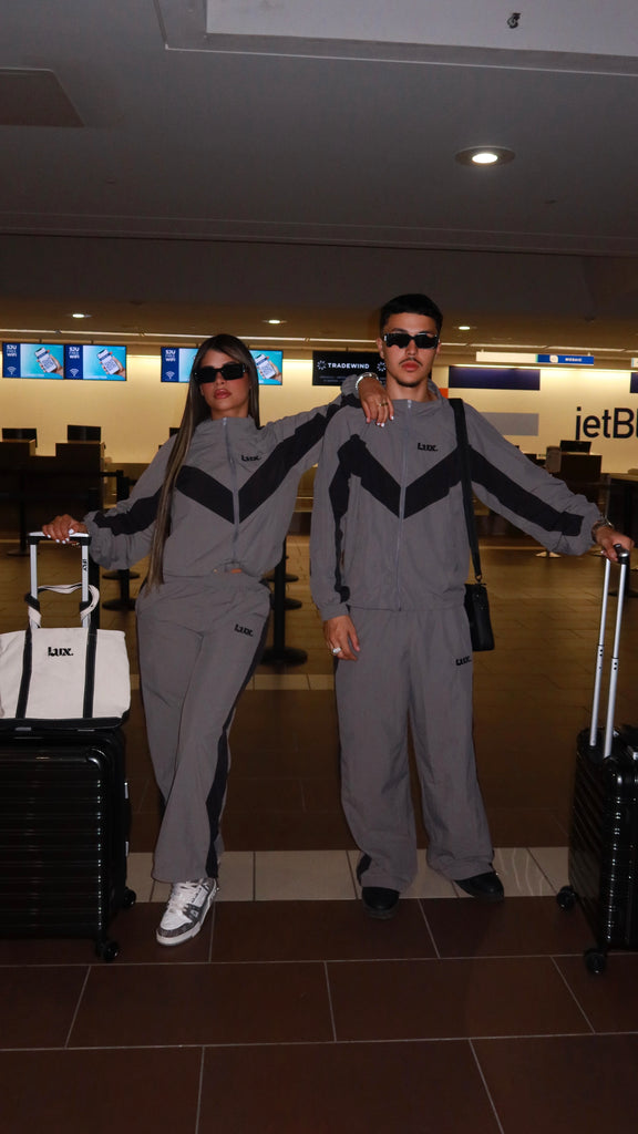 LUX UNISEX BLACK AIRPORT