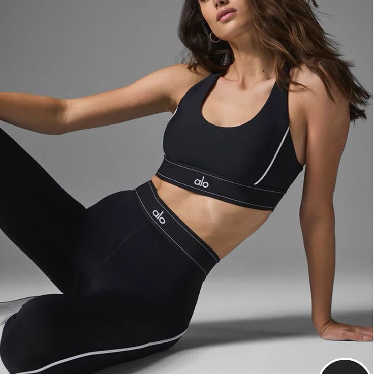 Alo Yoga Black Set
